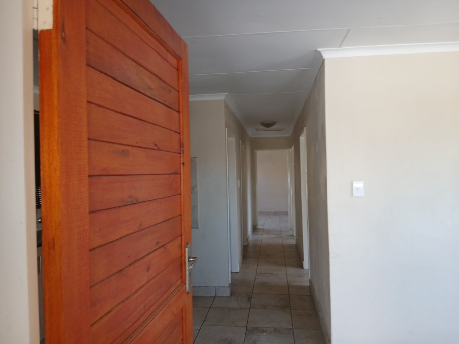 To Let 4 Bedroom Property for Rent in Freedom Park A North West